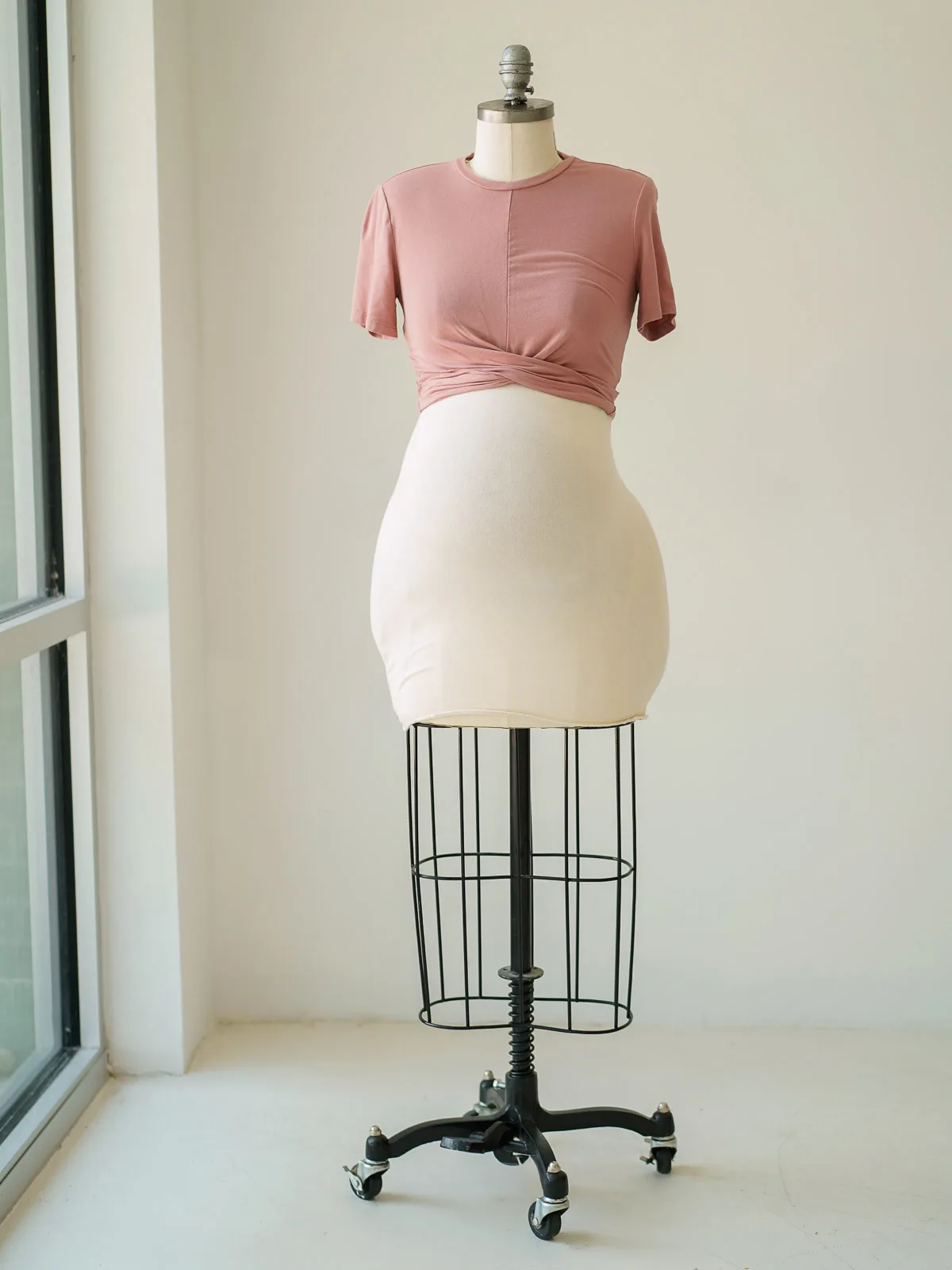 Maternity Gowns and Wardrobe in Austin | Zesty Orange Photography 218 Mae pink front Austin Elopement & Portrait Photographer