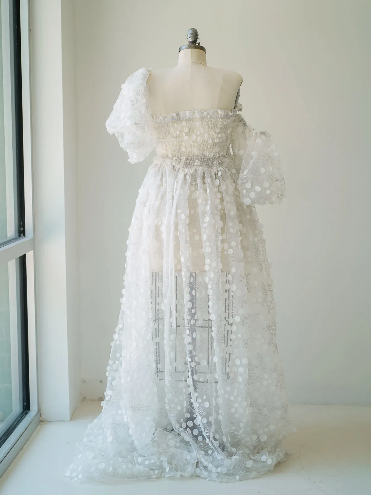 Maternity Gowns and Wardrobe in Austin | Zesty Orange Photography 228 Magnolia white back Austin Elopement & Portrait Photographer
