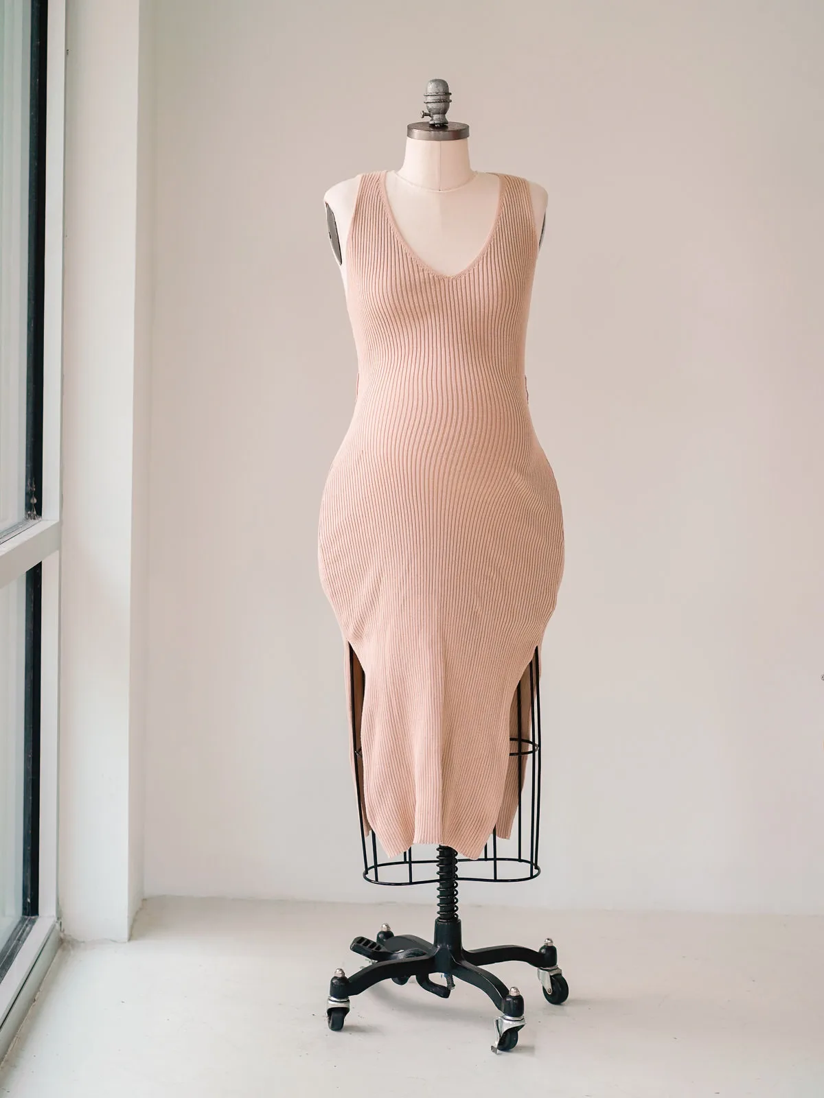 Maternity Gowns and Wardrobe in Austin | Zesty Orange Photography 246 Mira nude front Austin Elopement & Portrait Photographer