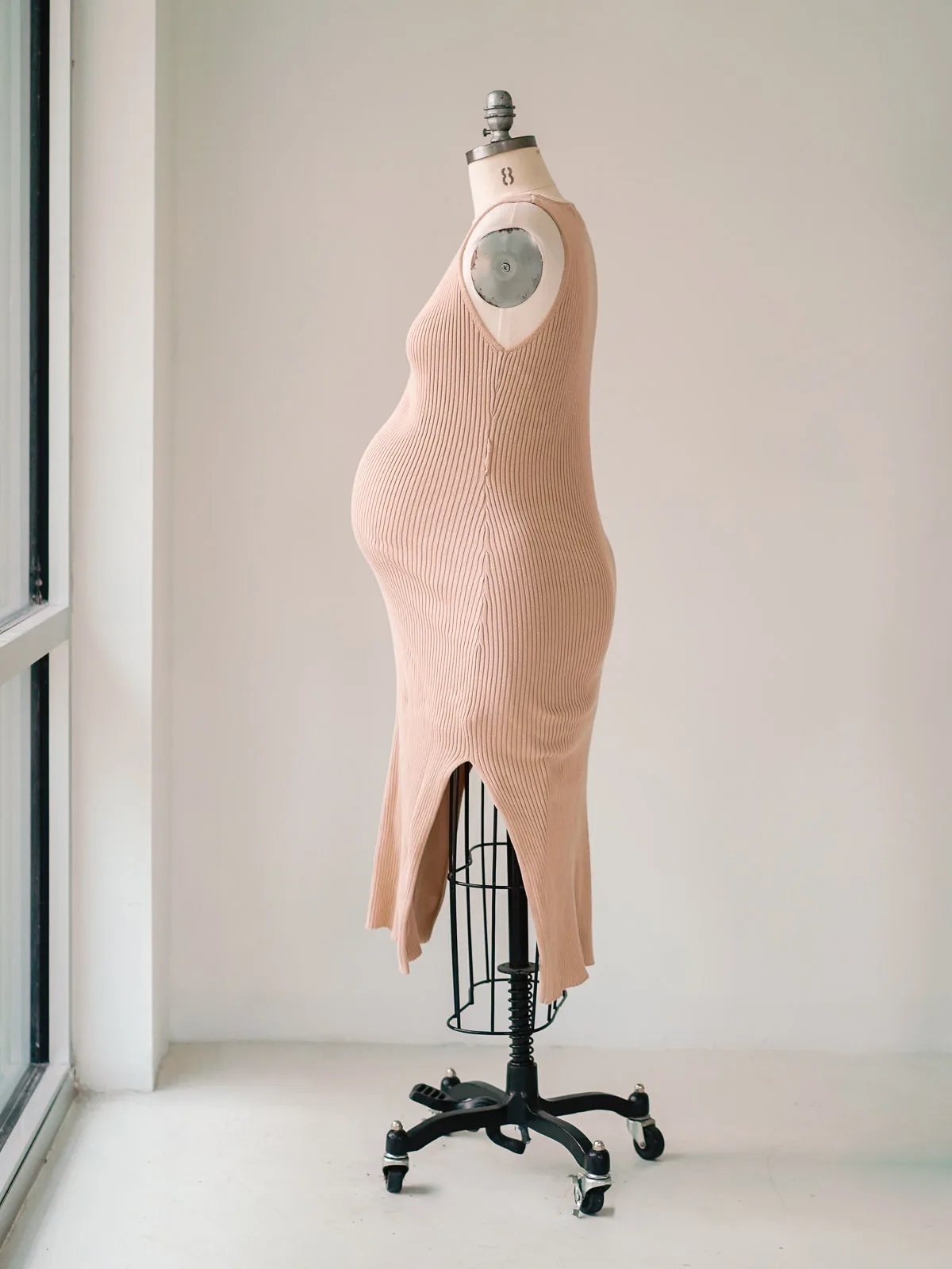 Maternity Gowns and Wardrobe in Austin | Zesty Orange Photography 247 Mira nude side Austin Elopement & Portrait Photographer