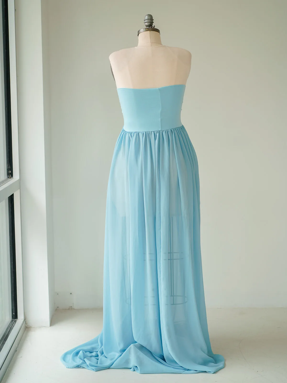 Maternity Gowns and Wardrobe in Austin | Zesty Orange Photography 262 Naia blue back Austin Elopement & Portrait Photographer