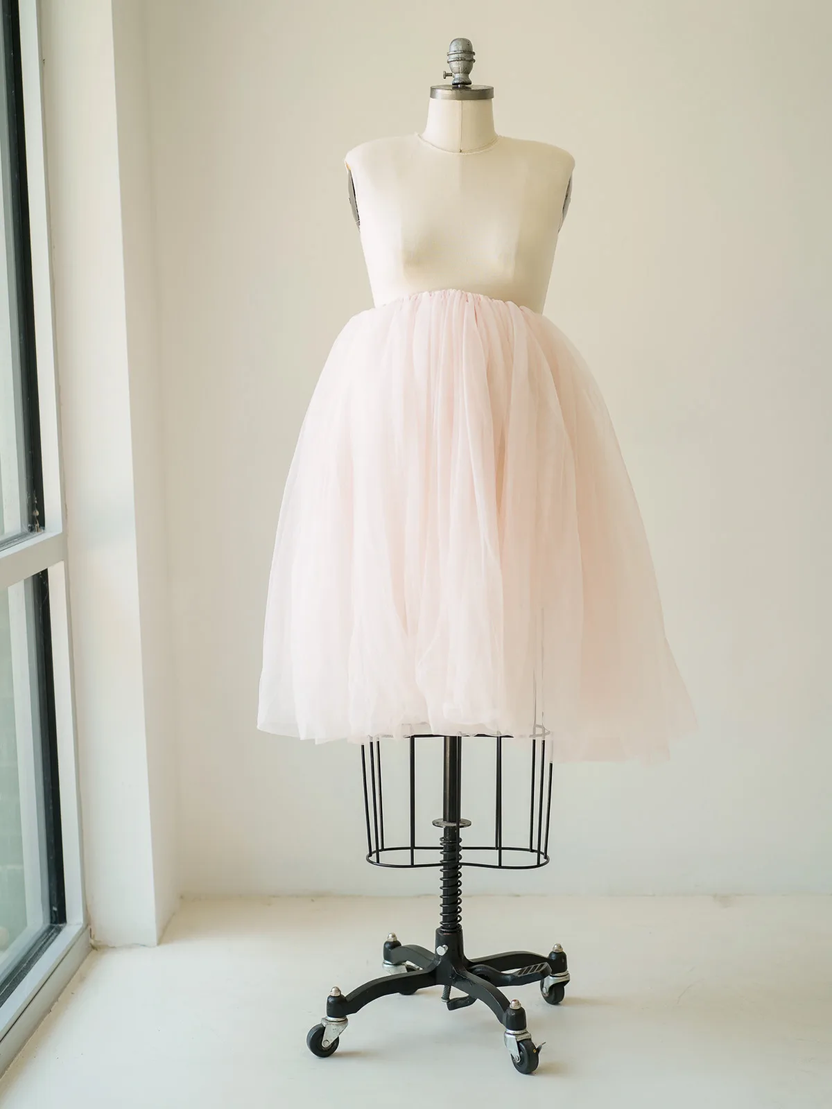 Maternity Gowns and Wardrobe in Austin | Zesty Orange Photography 271 Odette pink front Austin Elopement & Portrait Photographer