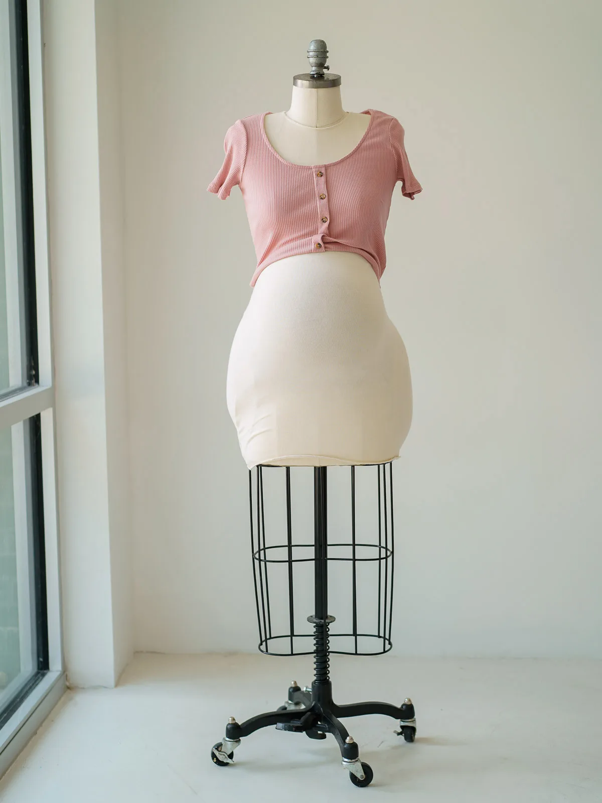 Maternity Gowns and Wardrobe in Austin | Zesty Orange Photography 281 Penny pink front Austin Elopement & Portrait Photographer